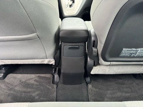 Used 2009 Toyota Matrix XRS image 21