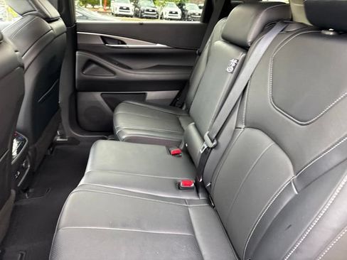 Certified 2023 INFINITI QX60 Luxe w/ Cargo Package AWD/4WD image 11