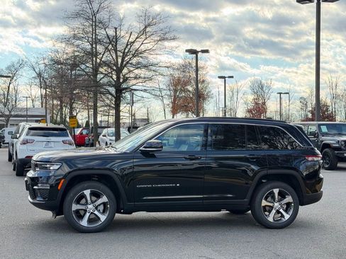 New 2025 Jeep Grand Cherokee Limited image 11