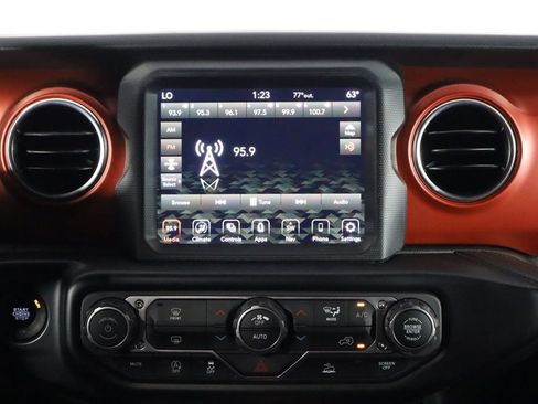 Used 2022 Jeep Wrangler Unlimited Rubicon AWD/4WD image 24