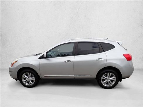 Used 2013 Nissan Rogue SV AWD/4WD image 2
