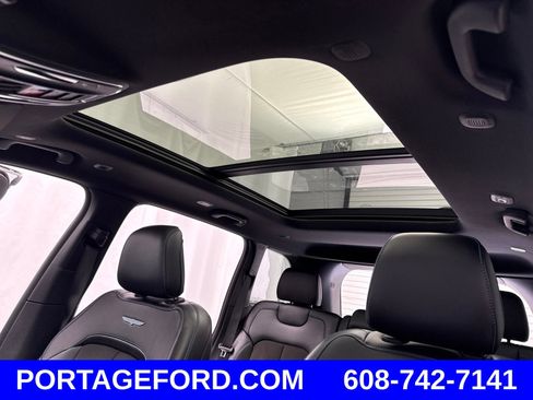 Used 2023 Jeep Grand Cherokee Trailhawk w/ Luxury Tech Group III AWD/4WD image 28