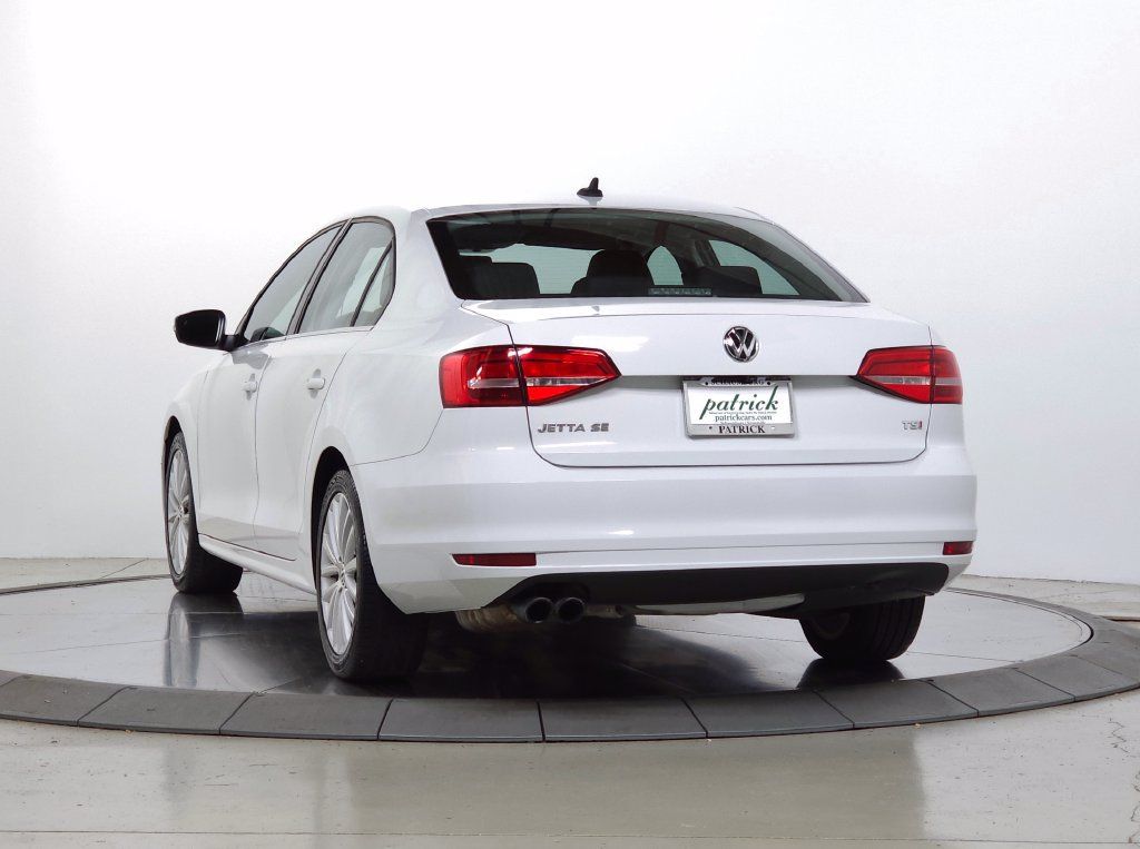 Used 2015 Volkswagen Jetta SE FWD image 5