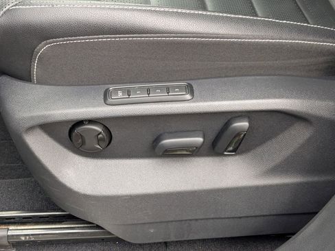 Used 2025 Volkswagen Atlas SEL image 14