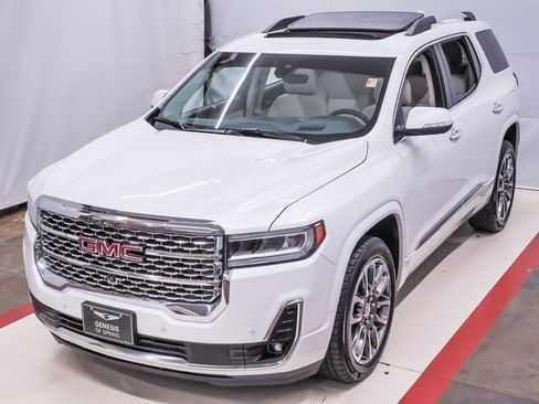 Used 2020 GMC Acadia Denali w/ Technology Package image 1