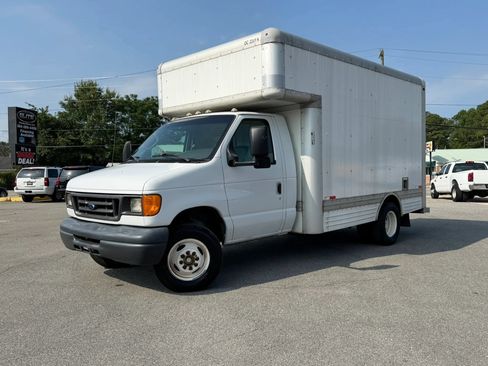 Used 2007 Ford E-450 and Econoline 450 RWD image 3