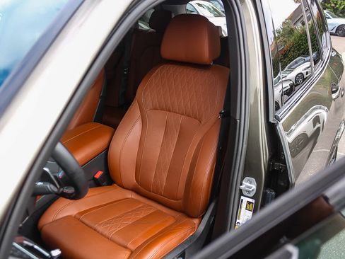 Used 2024 BMW X5 M60i AWD/4WD image 29