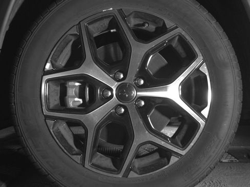 Used 2025 Jeep Compass Limited image 12