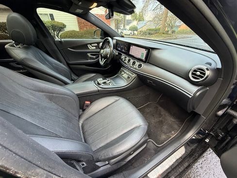 Used 2019 Mercedes-Benz E 300 E 300 image 9