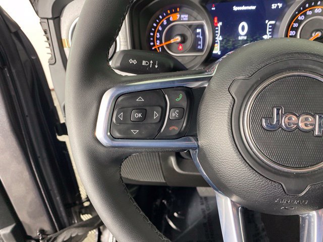 Used 2026 Jeep Wrangler Unlimited Sahara AWD/4WD image 25