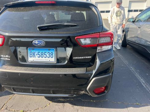 Used 2020 Subaru Crosstrek 2.0i Limited w/ Moonroof Package w/Navigation AWD/4WD image 2