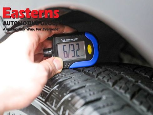 Used 2022 Toyota Corolla Cross LE image 26