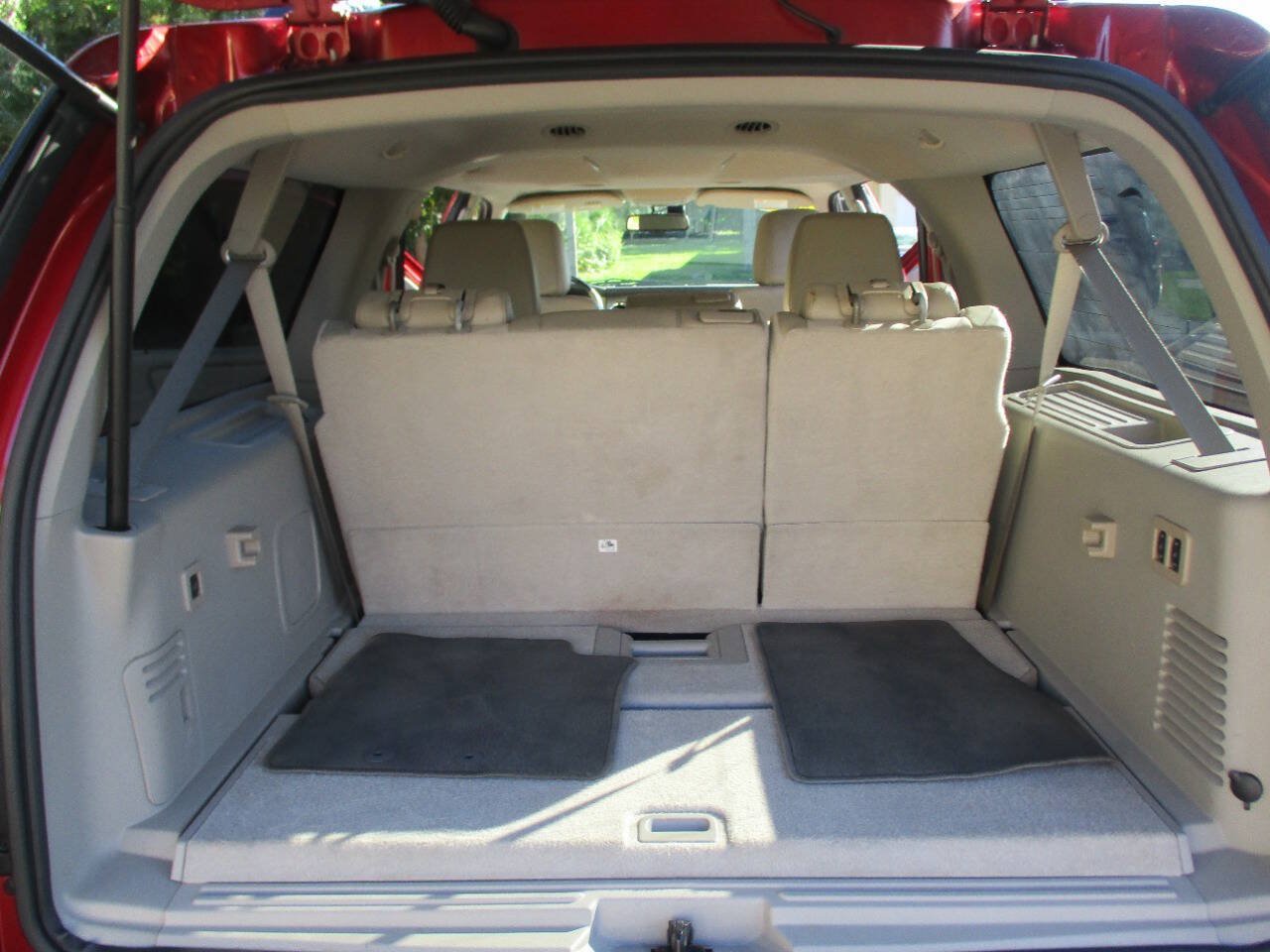 Used 2013 Ford Expedition EL Limited RWD image 26