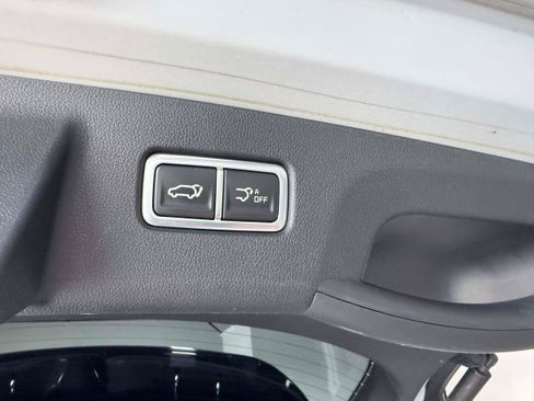 Used 2024 Kia Sorento SX Prestige AWD/4WD image 25