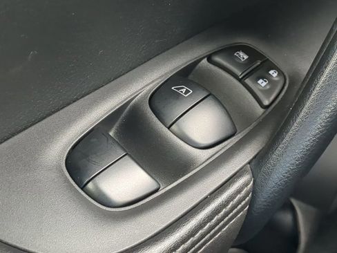 Certified 2022 Nissan Rogue Sport S image 22