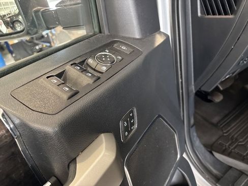Used 2022 Ford F350 Lariat w/ Lariat Ultimate Package image 11