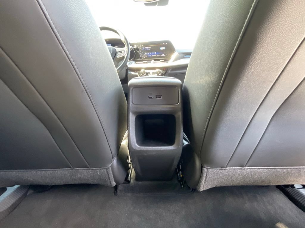 Used 2025 Chevrolet Trax LT w/ LT Convenience Package FWD image 25