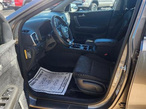 Used 2019 Kia Sportage LX image 12