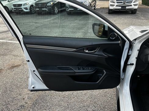 Used 2020 Honda Civic Sport image 9