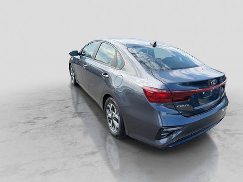 Used 2021 Kia Forte LXS FWD image 4
