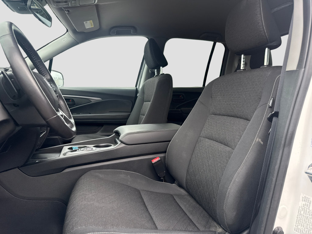Used 2025 Honda Ridgeline Sport image 7