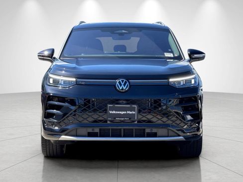 New 2026 Volkswagen Tiguan SEL R-Line AWD/4WD image 8