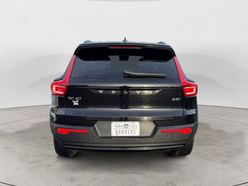 Certified 2025 Volvo XC40 B5 Plus image 4