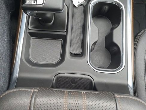 Used 2024 Chevrolet Silverado 1500 High Country image 26