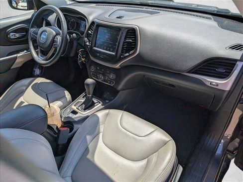 Used 2018 Jeep Cherokee Latitude FWD image 20
