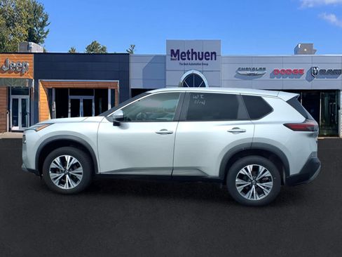Used 2023 Nissan Rogue SV AWD/4WD image 6