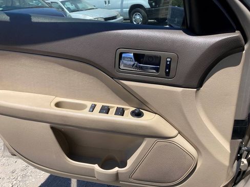 Used 2006 Ford Fusion S FWD image 14