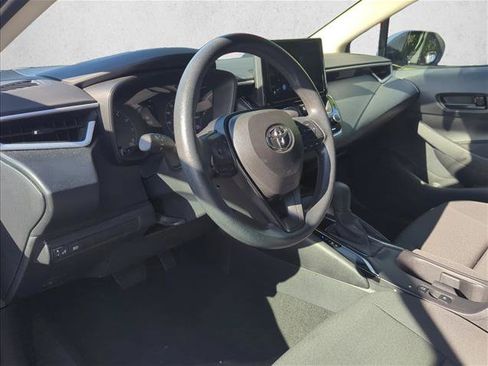 Used 2025 Toyota Corolla LE FWD image 9