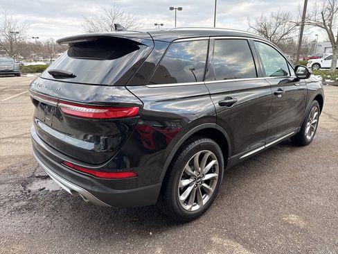 Used 2022 Lincoln Corsair FWD w/ Premium Package image 11