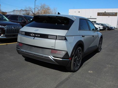 New 2024 Hyundai Ioniq 5 SEL image 7