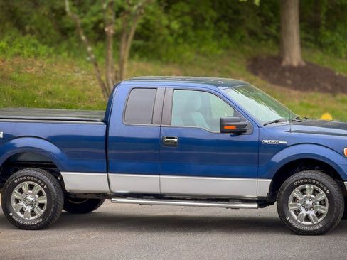 Used 2011 Ford F150 XLT w/ XLT Chrome Pkg AWD/4WD image 3