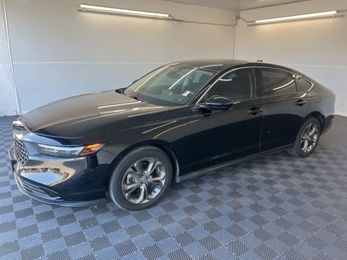 Used 2023 Honda Accord EX image 5