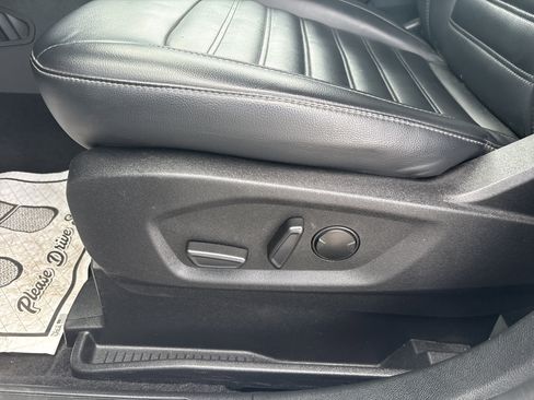 Used 2024 Ford Edge SEL image 15