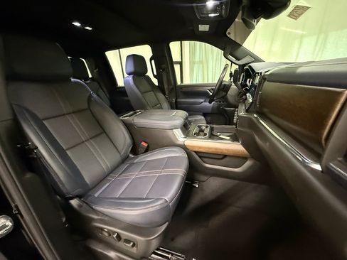 Certified 2024 Chevrolet Silverado 2500 High Country AWD/4WD image 24