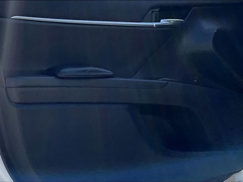 Used 2020 Toyota Camry SE FWD image 22