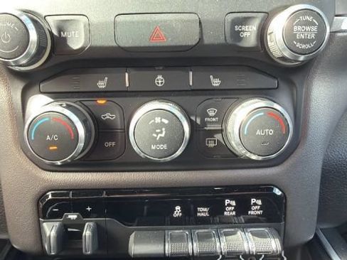 Used 2020 RAM 1500 Big Horn AWD/4WD image 15