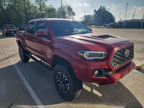 Used 2021 Toyota Tacoma TRD Sport w/ TRD Premium Sport Package image 3