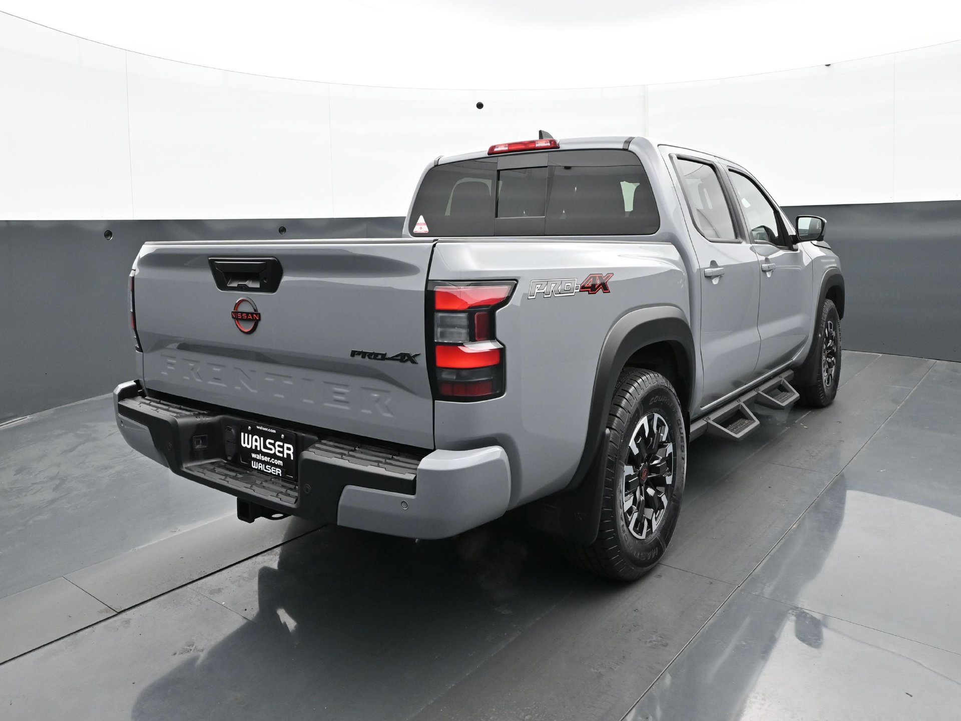 Used 2023 Nissan Frontier PRO-4X w/ Pro Convenience Package AWD/4WD image 6