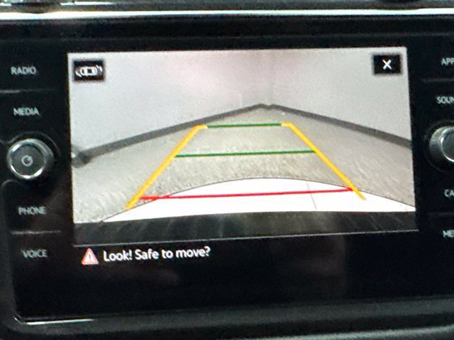 Used 2023 Volkswagen Tiguan SE R-Line FWD image 5