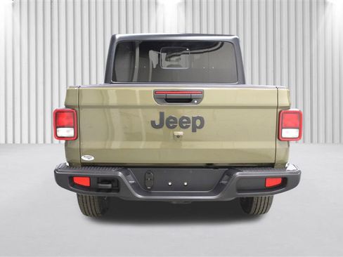 New 2026 Jeep Gladiator Sport image 4