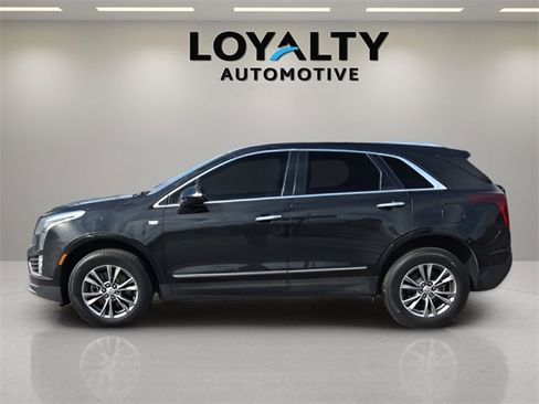Used 2022 Cadillac XT5 Premium Luxury w/ Technology Package image 2
