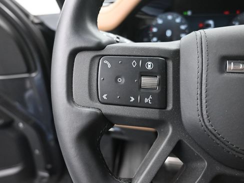 Used 2025 Land Rover Defender 110 X AWD/4WD image 7