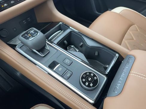 New 2026 Nissan Pathfinder Platinum image 26