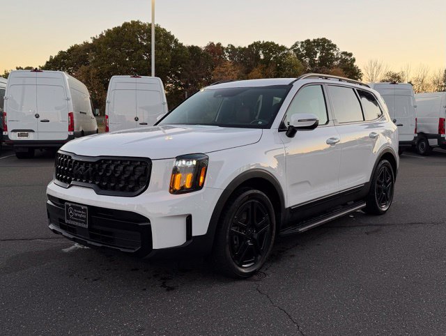 Used 2025 Kia Telluride EX X-Line AWD/4WD image 3