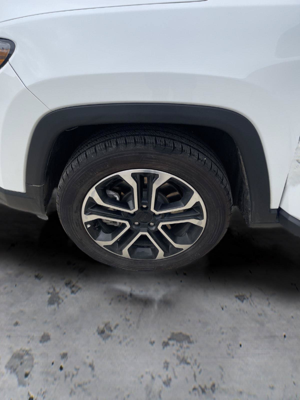 Used 2024 Jeep Compass Limited AWD/4WD image 33