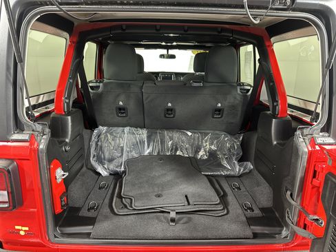 Used 2021 Jeep Wrangler Unlimited Sport image 14